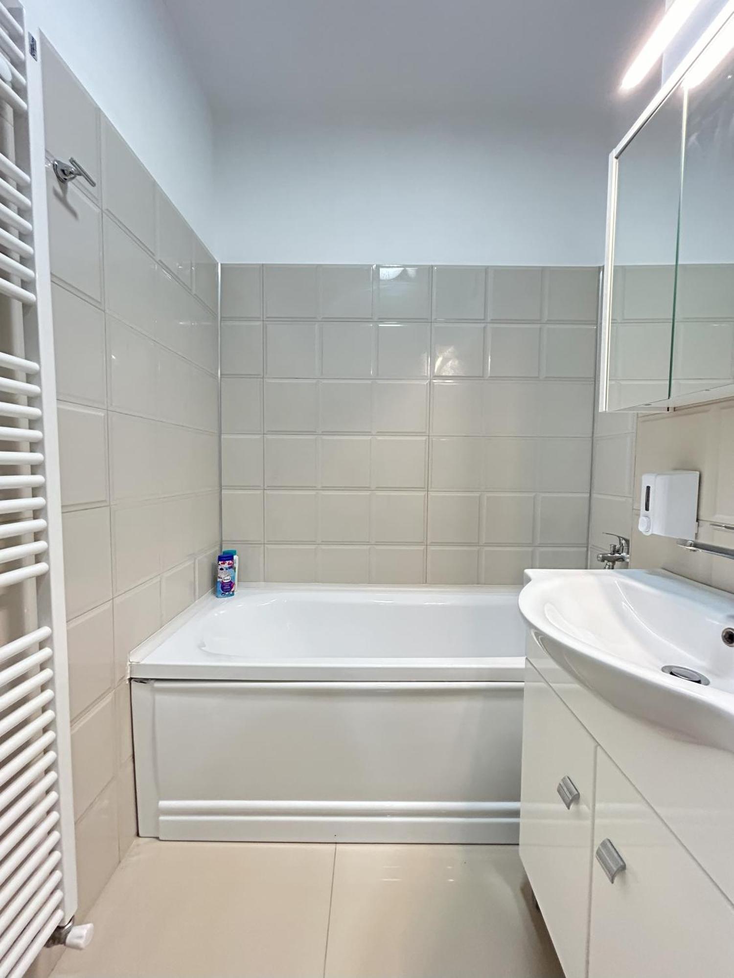 Apartament Urban Retreat With Balcony At Exigent Plaza - 06 Bukareszt Zewnętrze zdjęcie