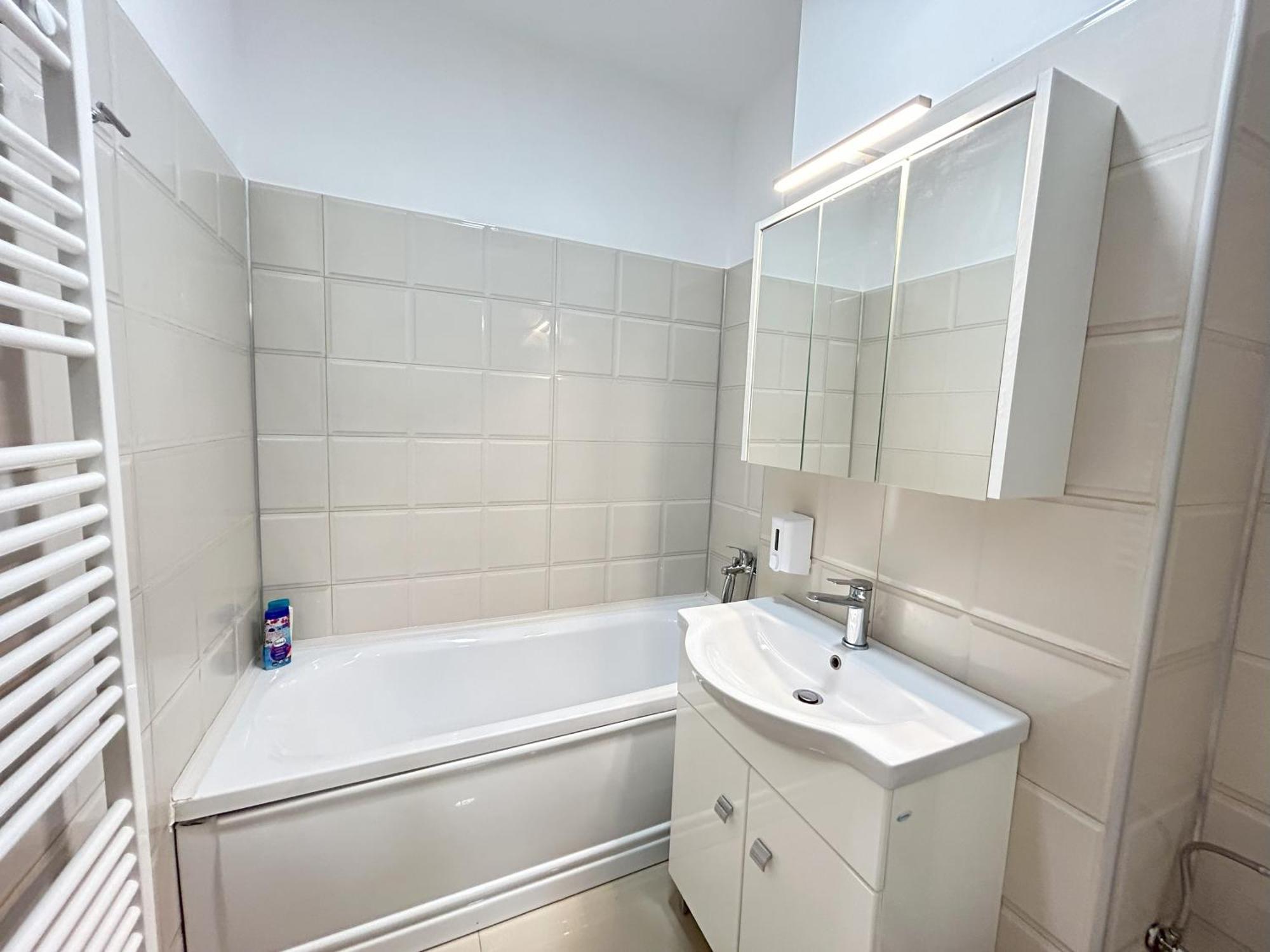 Apartament Urban Retreat With Balcony At Exigent Plaza - 06 Bukareszt Zewnętrze zdjęcie